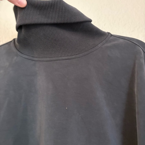 Lululemon Softstreme Turtleneck Pullover in Black - Picture 8 of 16